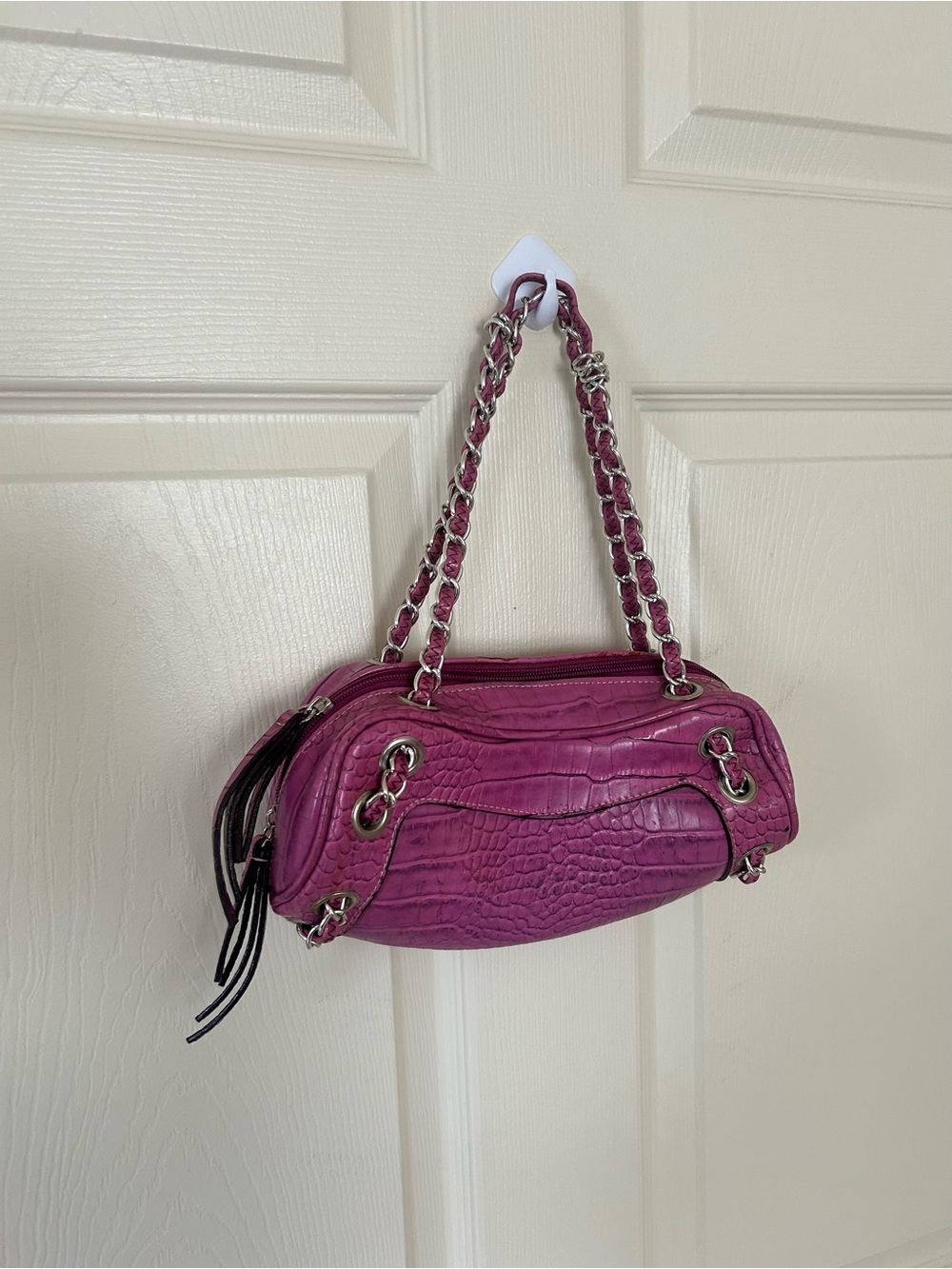 Y2K Chinese Laundry Fuchsia Faux Croc-Embossed Leather Shoulder Bag